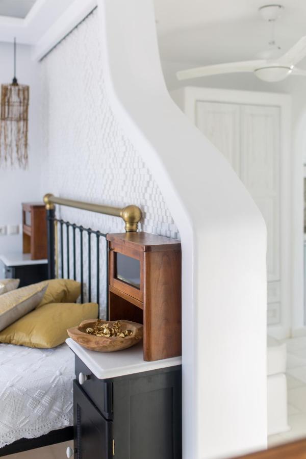 Naxian Riviera Exclusive Seafront Suites, Junior Suite アギオス・プロコピオス エクステリア 写真